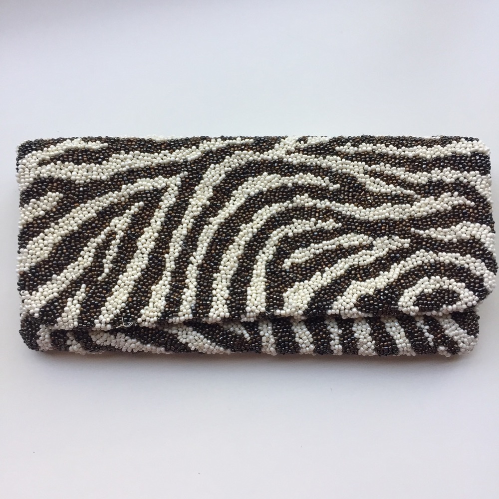 moyna  🦓 | zebra design beaded clutch